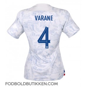 Frankrig Raphael Varane #4 Udebanetrøje Dame VM 2022 Kortærmet